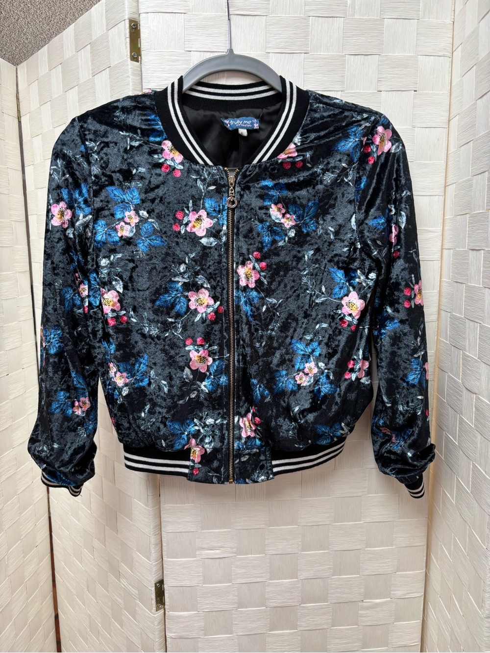 Girls truly me floral velvet bomber jacket - Large